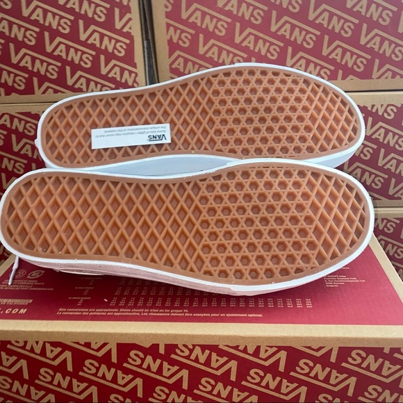 Vans Ward Pride Love Wins NIB - Picture 7 of 8